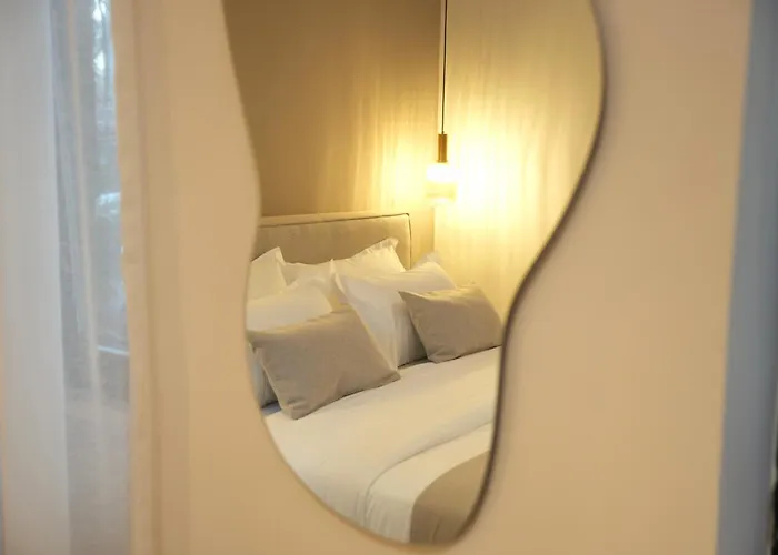 Nea Deluxe Apart-Hotel